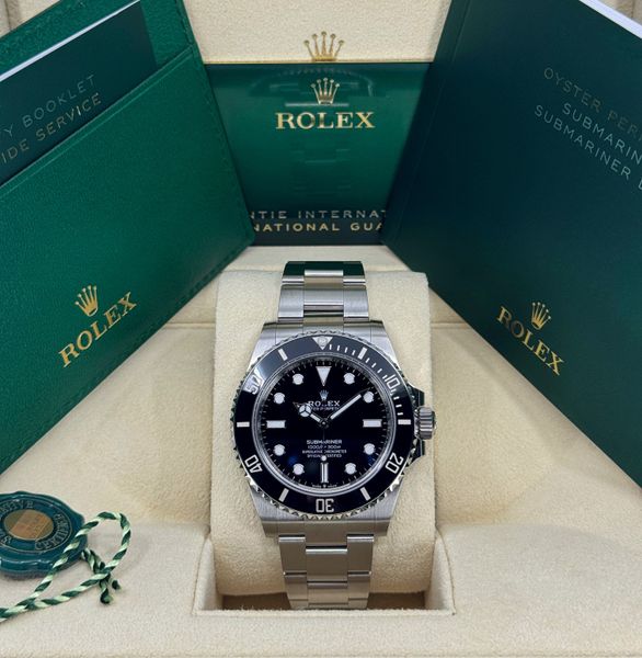 Rolex Submariner 124060